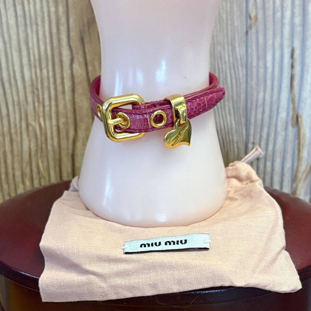 Miu Miu Pink Crackle Leather Bracelet Gold Buckle Heart Charm 6.5-7.5"